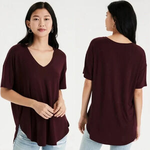 American Eagle Soft & Sexy V-Neck Long Tunic Tee in Maroon Burgundy XS